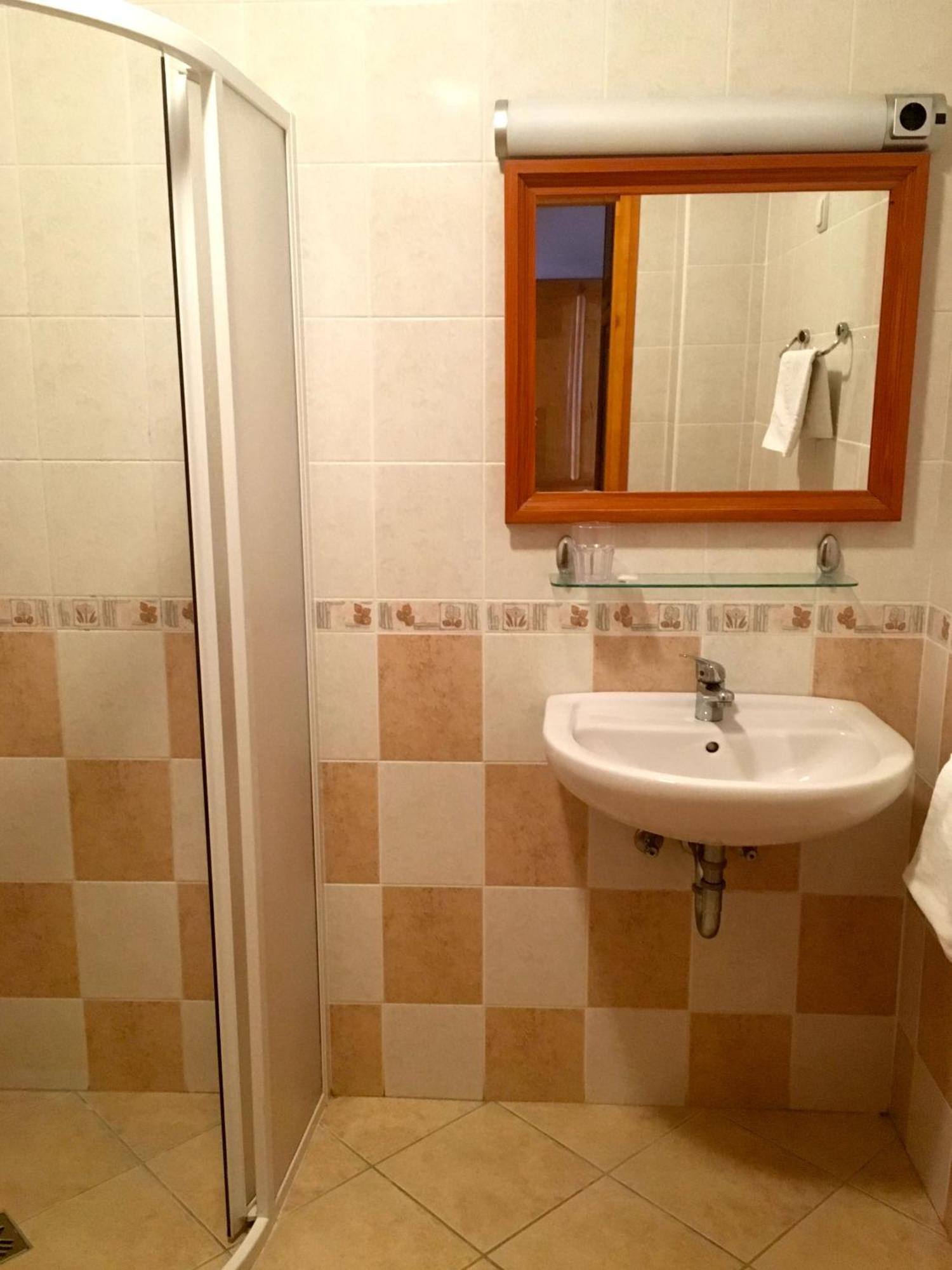 Racz Fogado Hotel Kisoroszi Екстериор снимка