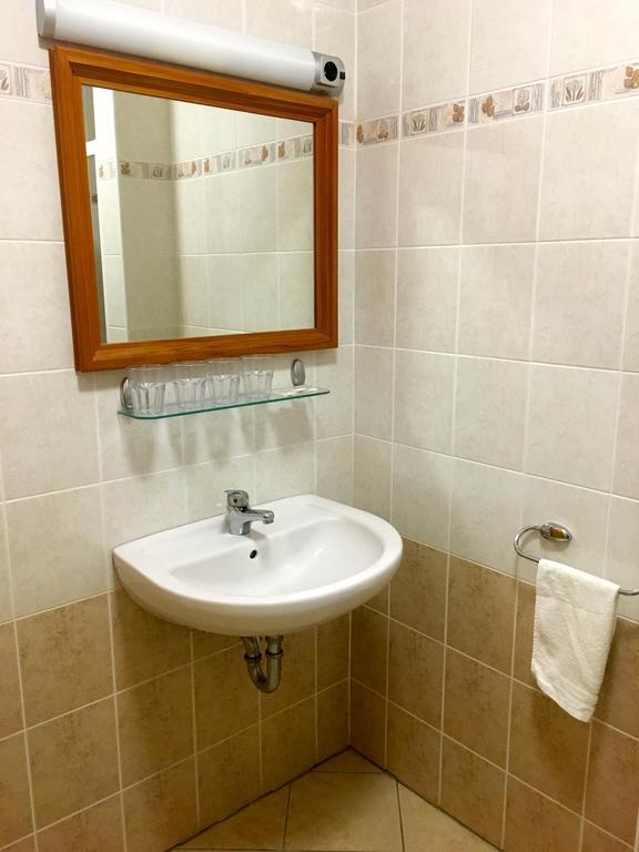 Racz Fogado Hotel Kisoroszi Екстериор снимка