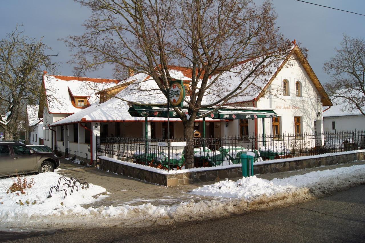 Racz Fogado Hotel Kisoroszi Екстериор снимка